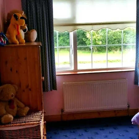 Relaxing Break At Coshel View *