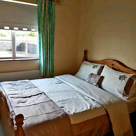 Relaxing Break At Coshel View *