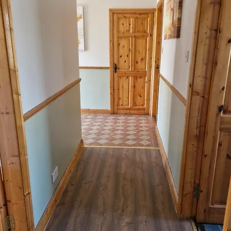 Relaxing Break At Coshel View *