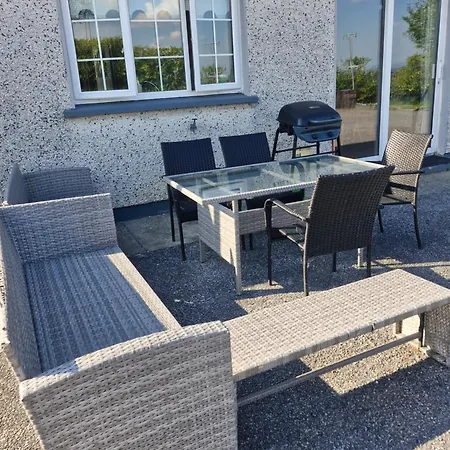 Relaxing Break At Coshel View