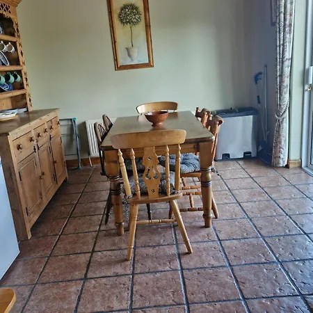 Relaxing Break At Coshel View *