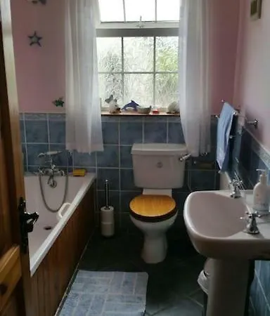 Relaxing Break At Coshel View Nyaraló *