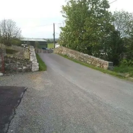 Relaxing Break At Coshel View *