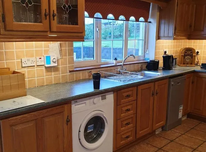 Relaxing Break At Coshel View Dom wakacyjny