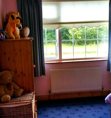 Relaxing Break At Coshel View *