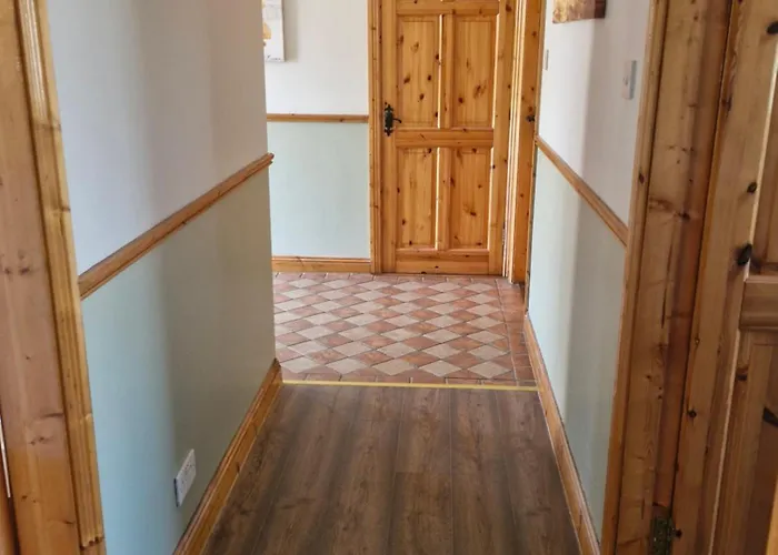 Relaxing Break At Coshel View *